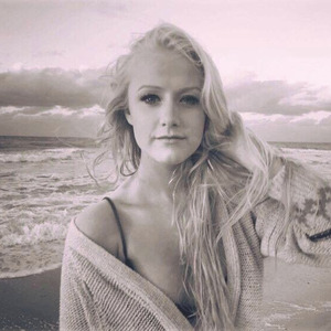 优酸乳成人字幕在线观看
