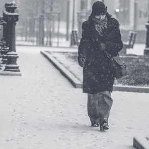 优酸乳成人字幕在线观看
